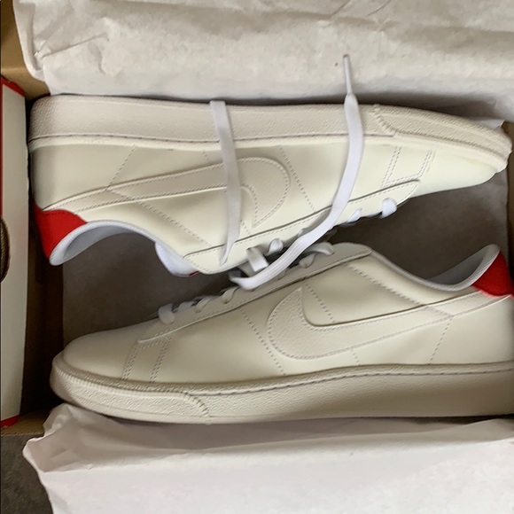 NIKE TENNIS CLASSIC CS WHITE-UNIVERSITY RED MEN’S - Picture 2 of 16